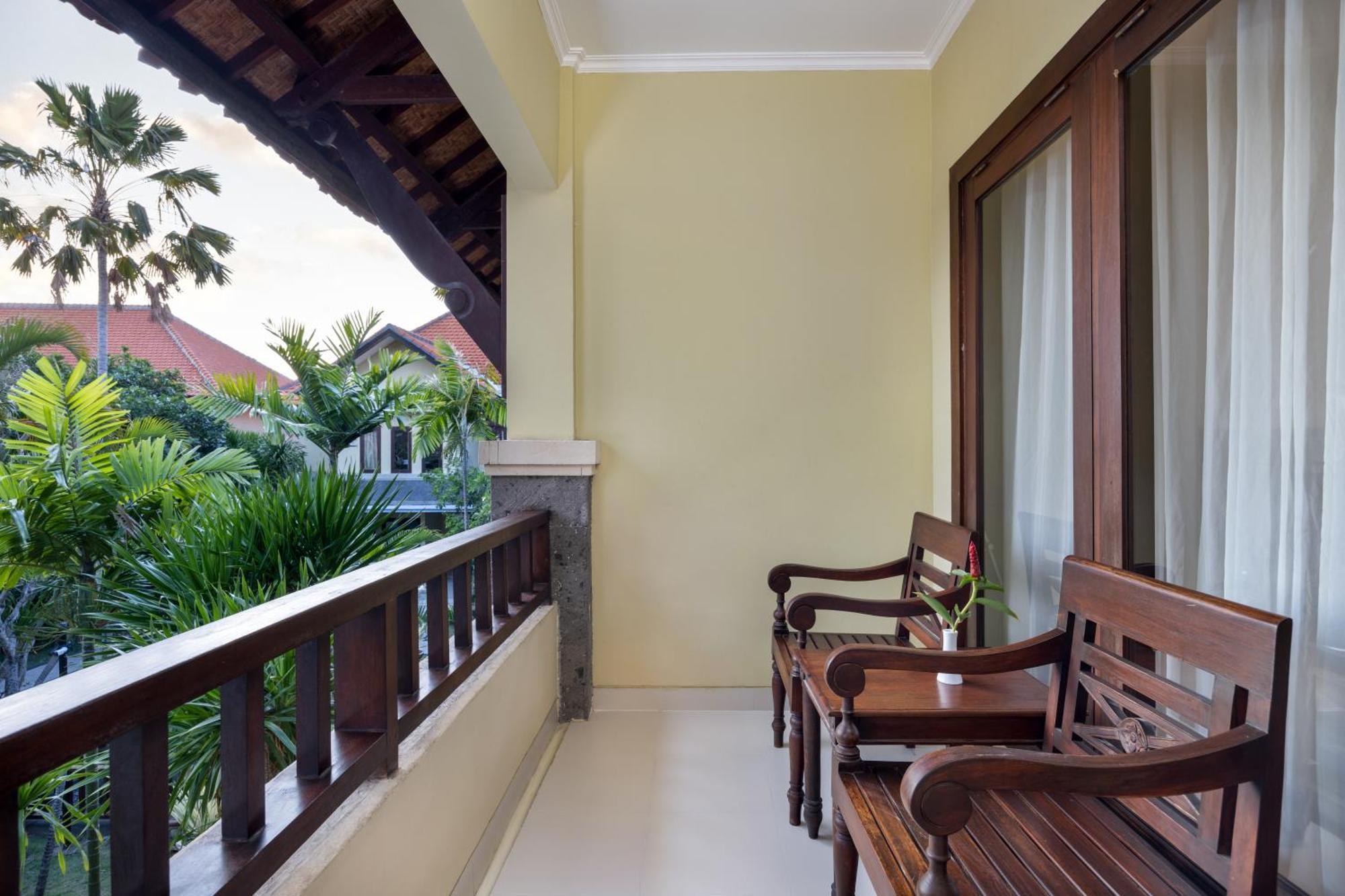 Adhi Jaya Hotel Kuta  Exterior photo