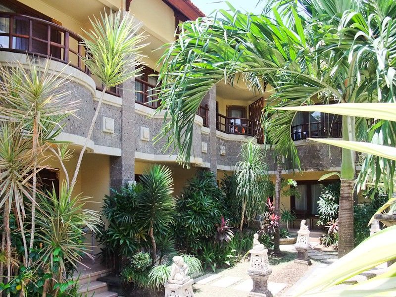 Adhi Jaya Hotel Kuta  Exterior photo